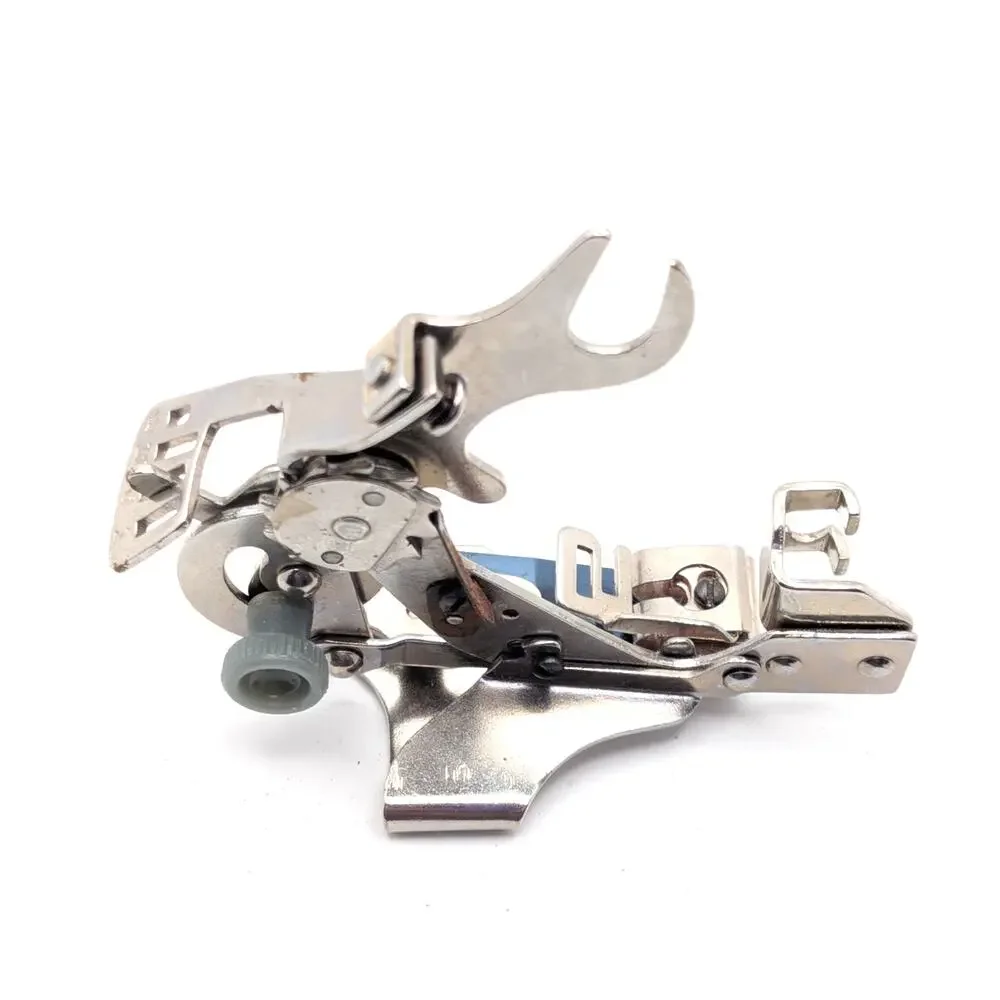 SINGER Vintage Ruffler Sewing Machine Attachment 1 6 12 Stitch Metal Foot Pleat